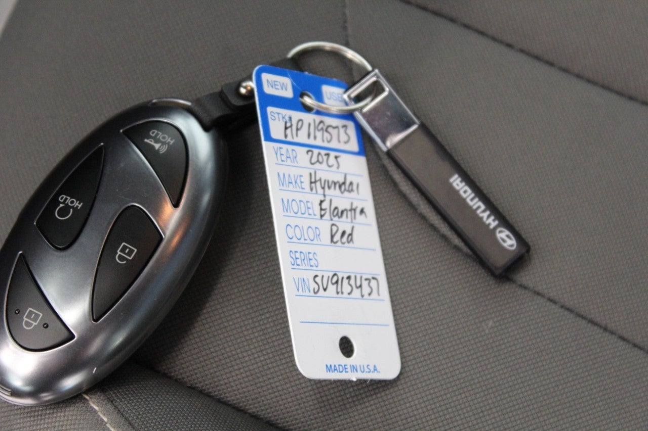 2025 Hyundai ELANTRA SEL Convenience IVT