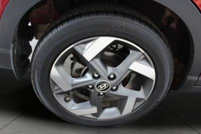 2025 Hyundai VENUE SEL IVT