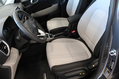 2025 Hyundai VENUE SEL IVT