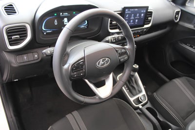 2024 Hyundai VENUE SEL IVT