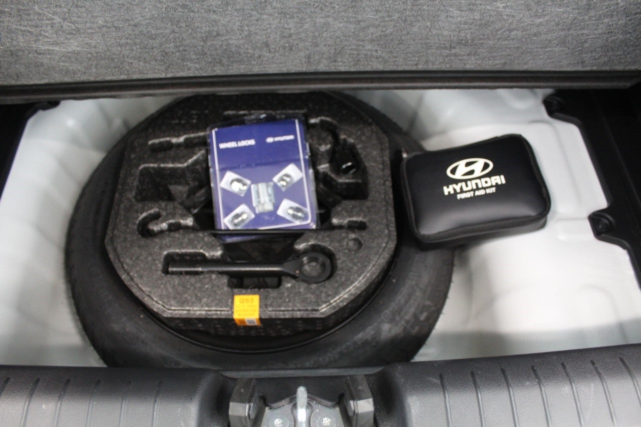 2024 Hyundai VENUE SEL IVT