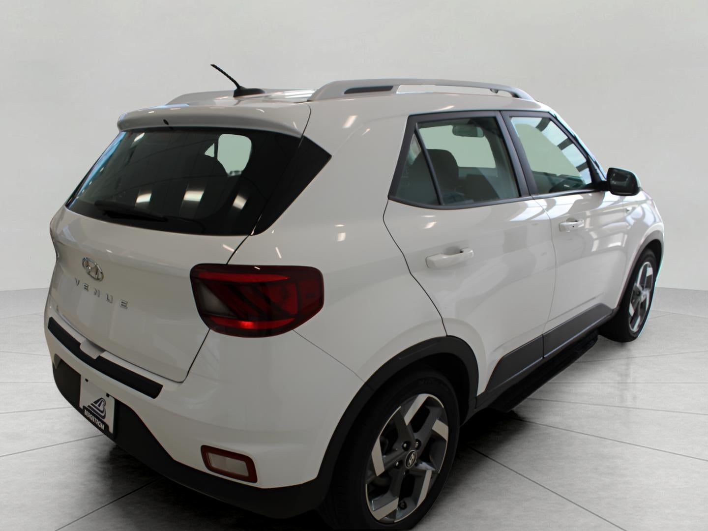 2024 Hyundai VENUE SEL IVT