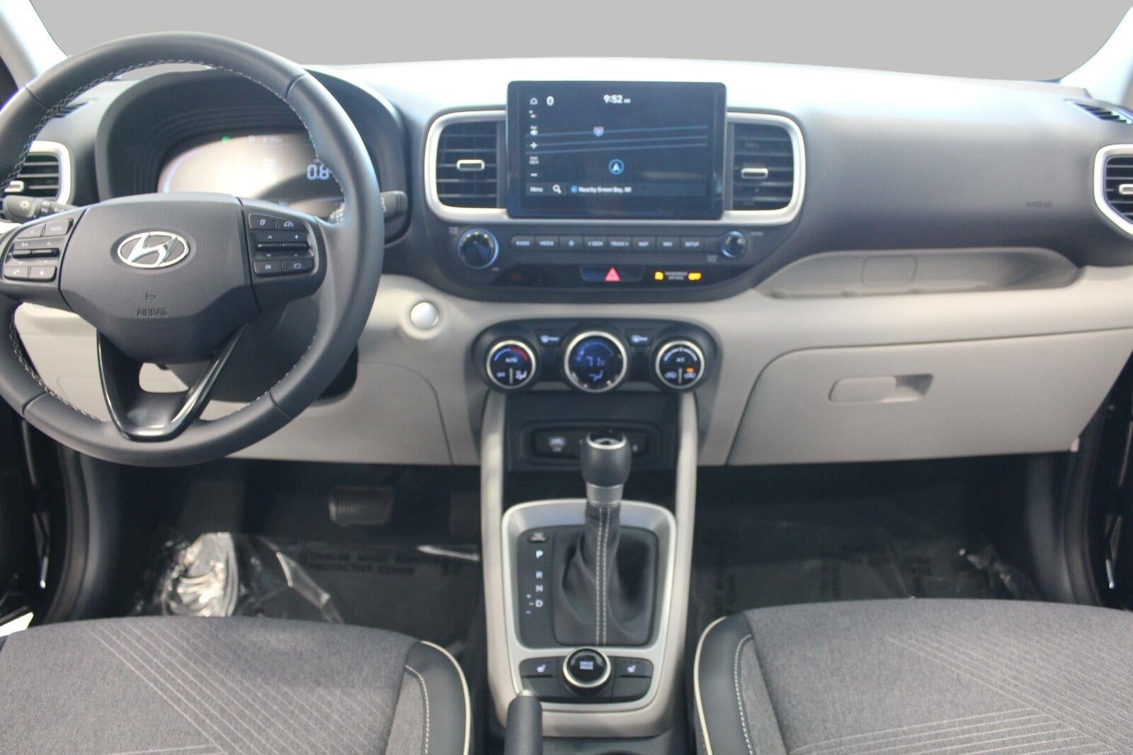 2025 Hyundai VENUE Limited IVT
