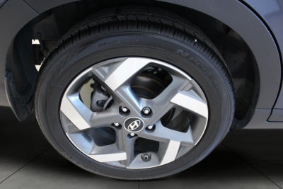 2025 Hyundai VENUE Limited IVT