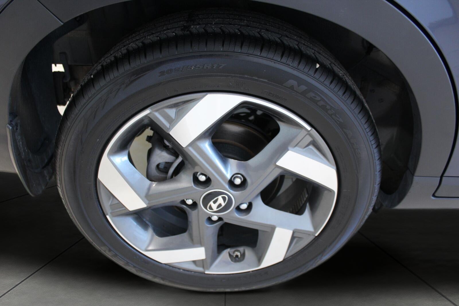 2025 Hyundai VENUE Limited IVT
