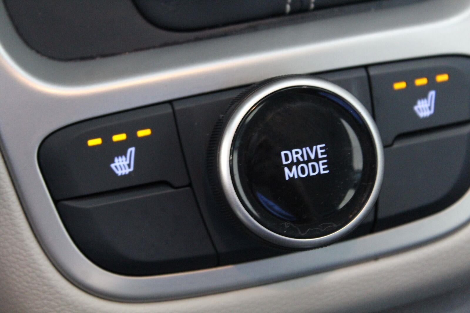 2025 Hyundai VENUE Limited IVT