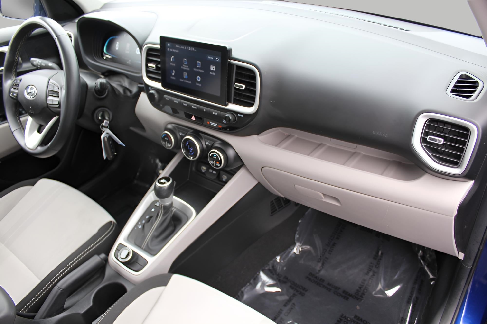 2023 Hyundai VENUE SEL IVT