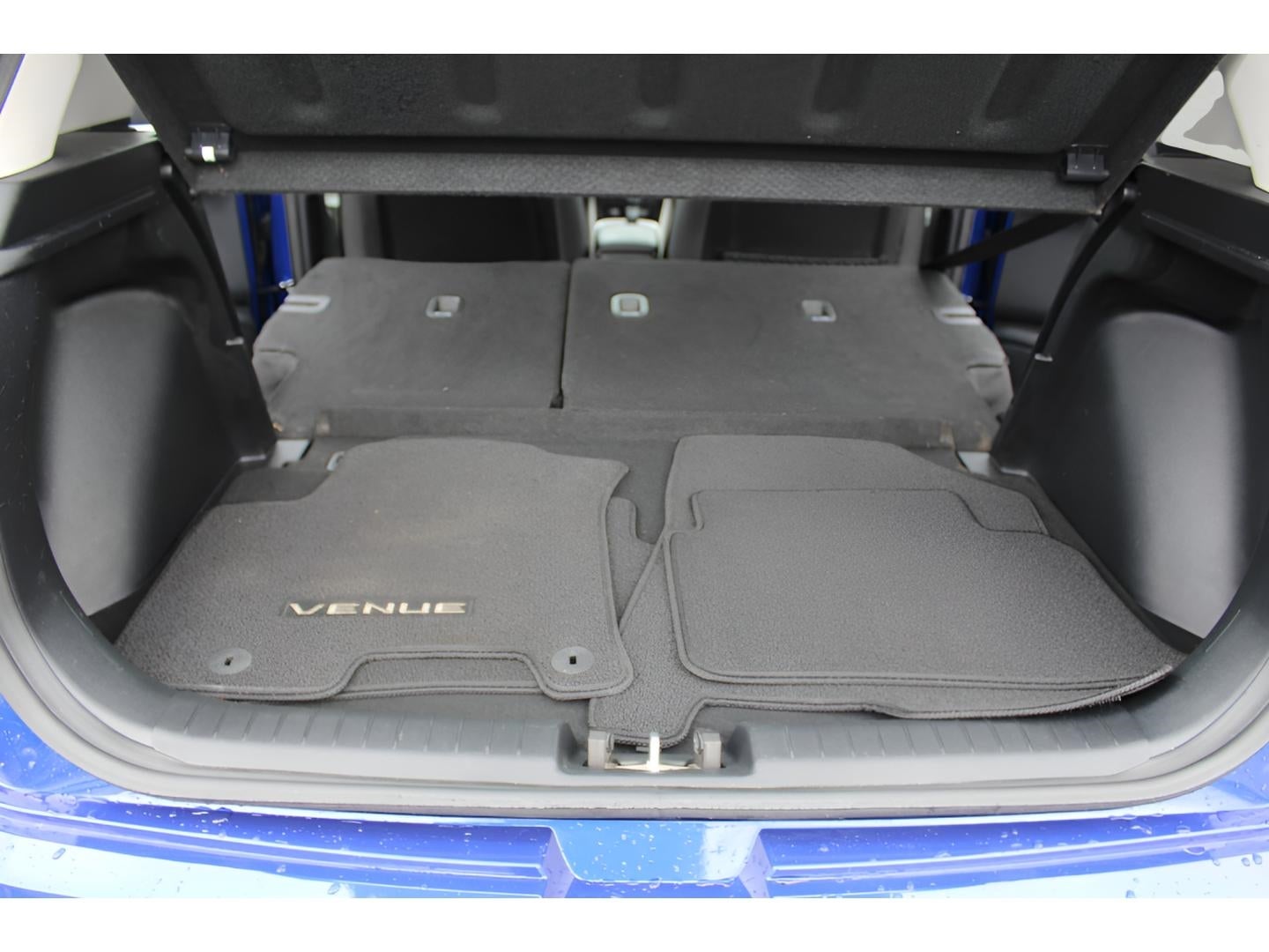 2023 Hyundai VENUE SEL IVT