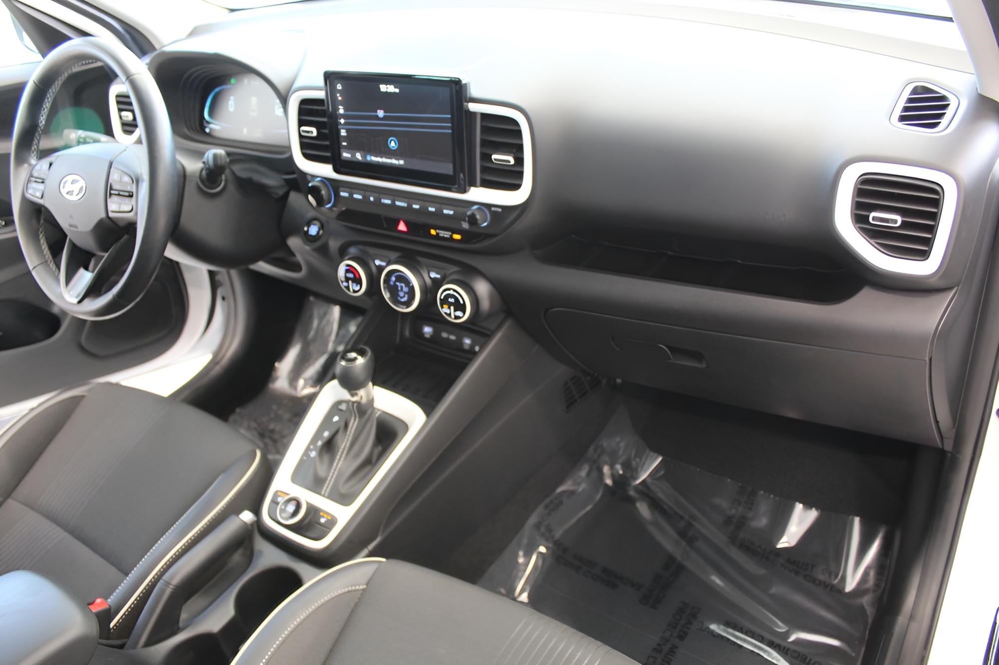 2023 Hyundai VENUE Limited IVT