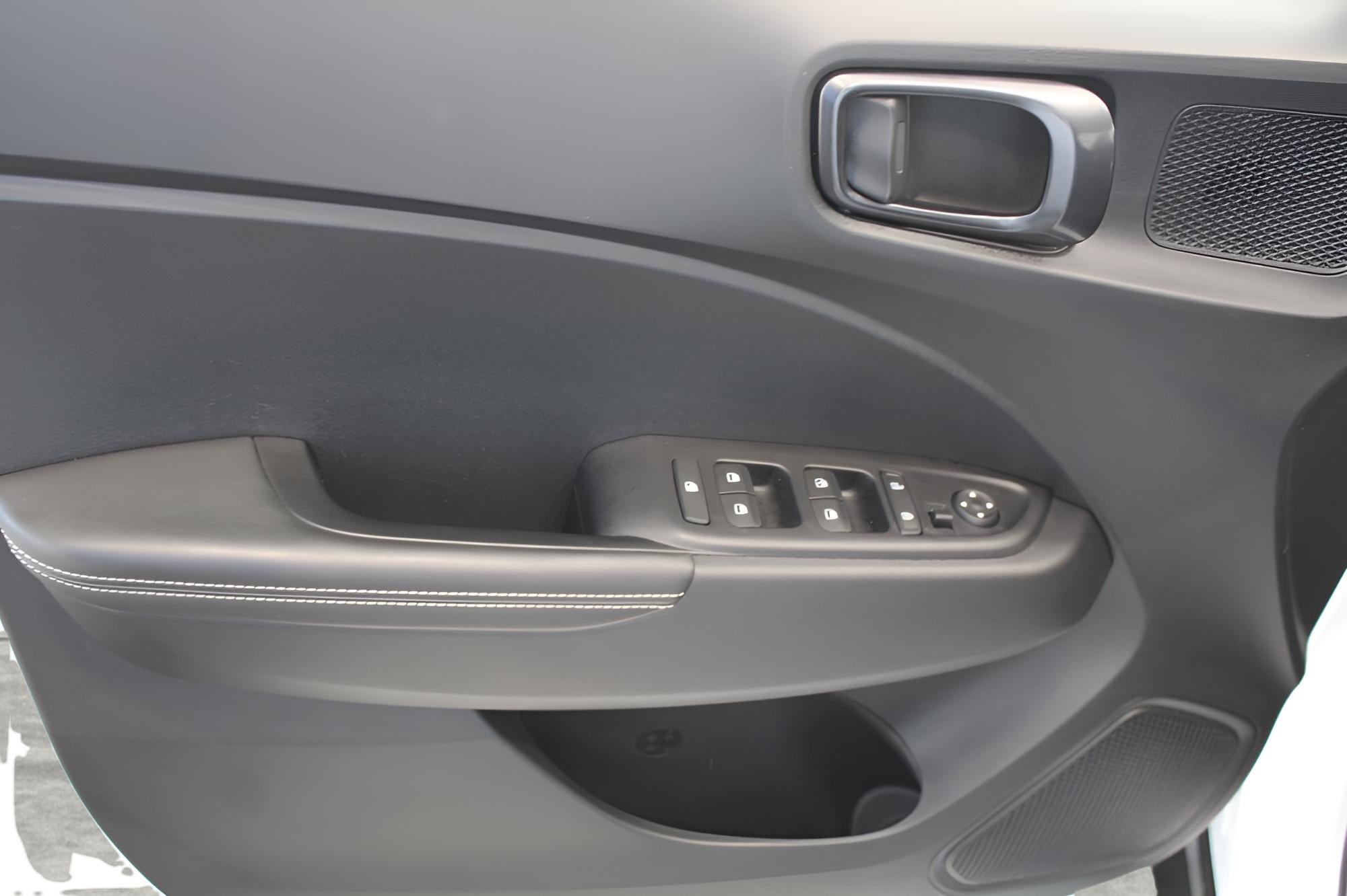 2023 Hyundai VENUE Limited IVT