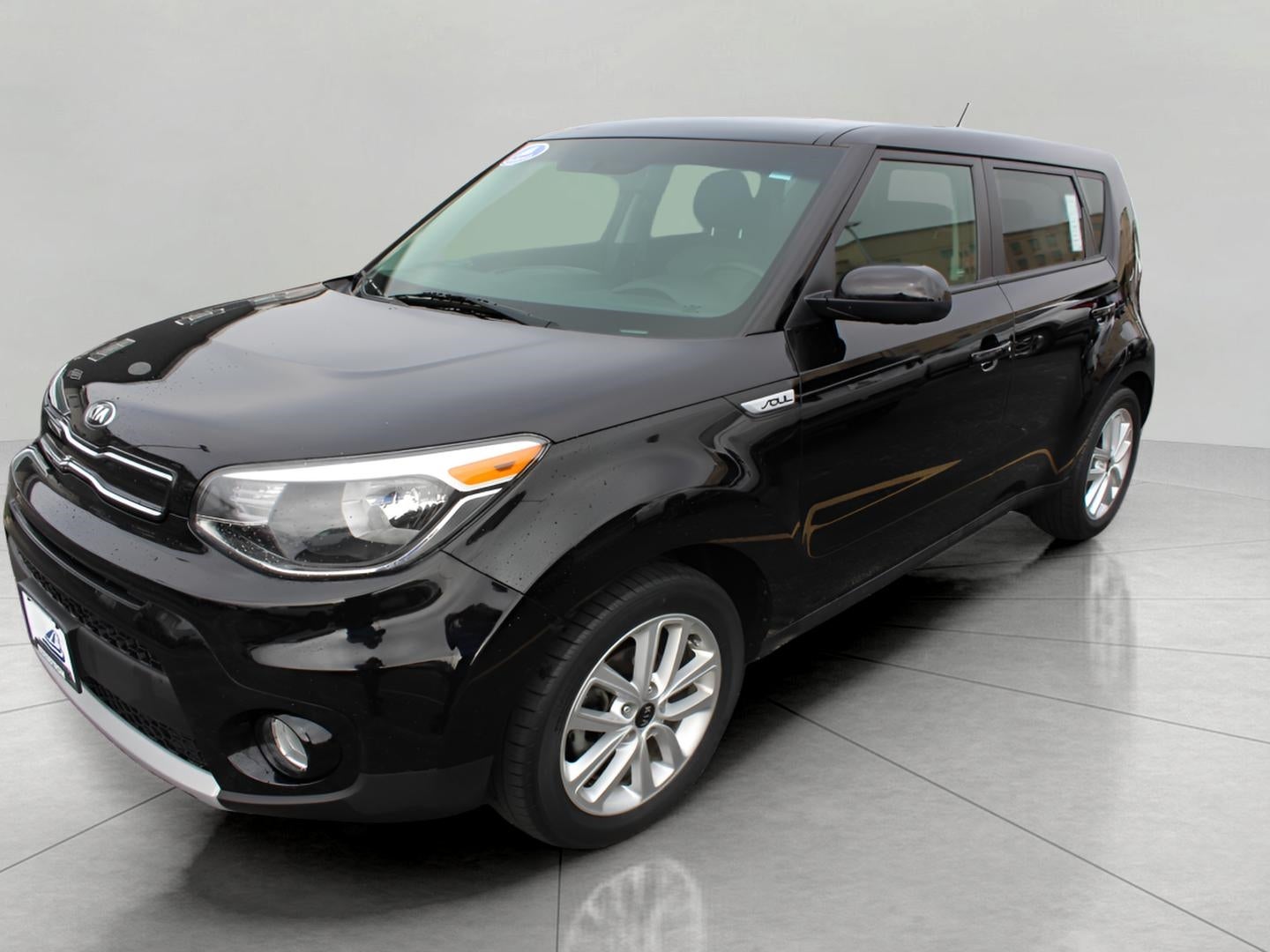 2019 Kia Soul + Auto