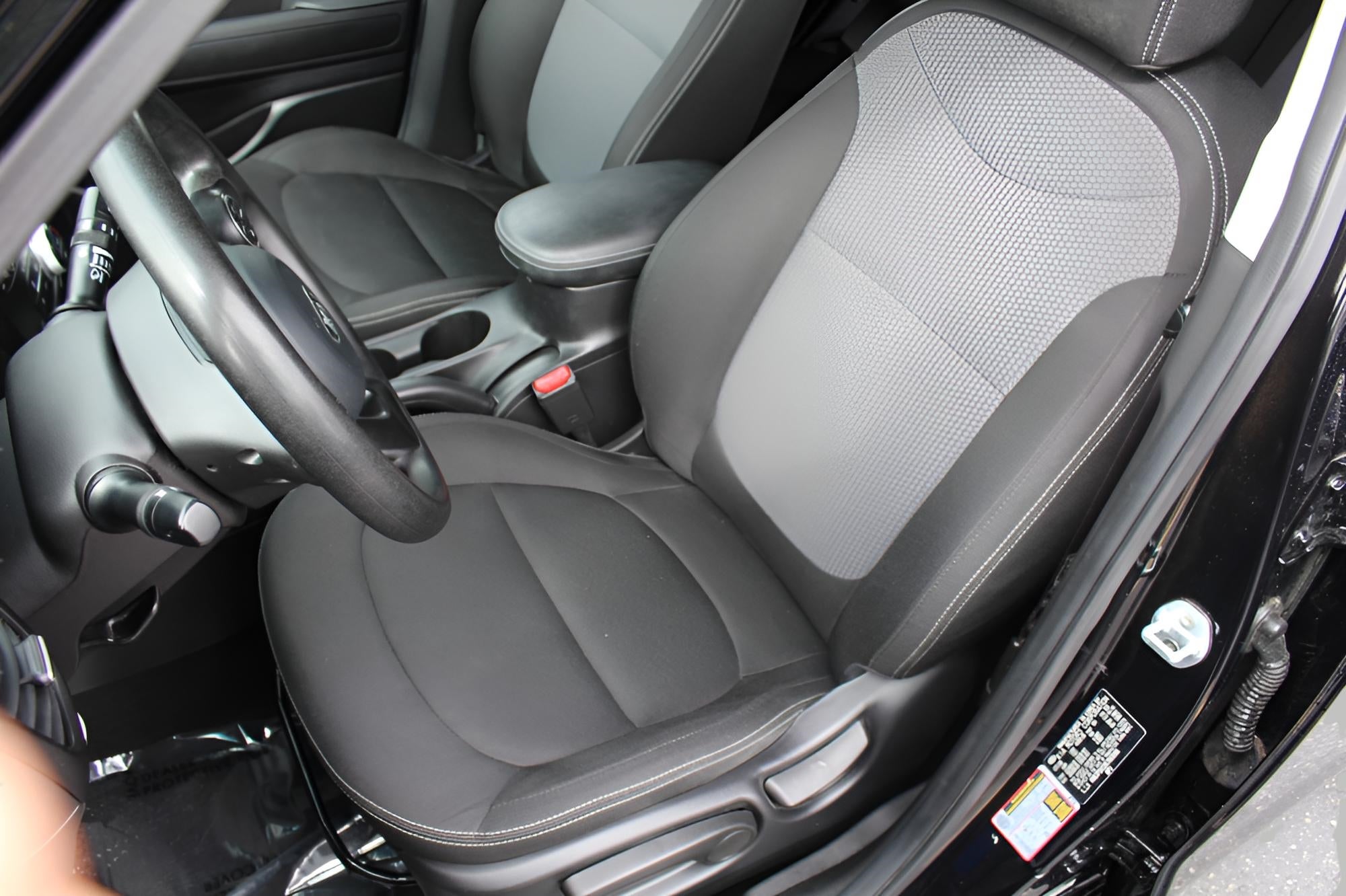 2019 Kia Soul + Auto