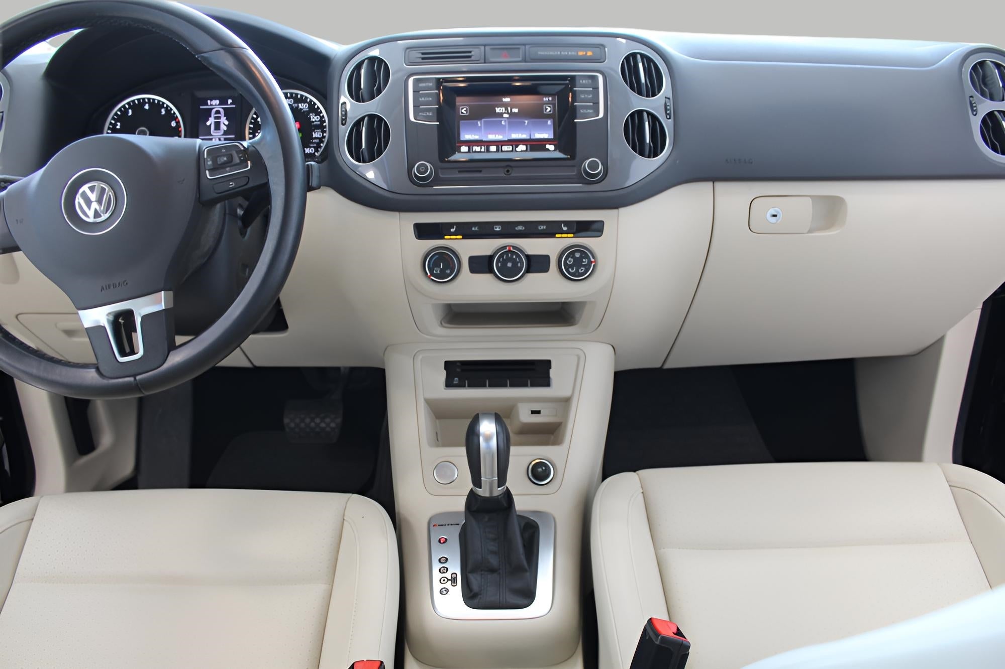 2016 Volkswagen Tiguan 4MOTION 4dr Auto SEL