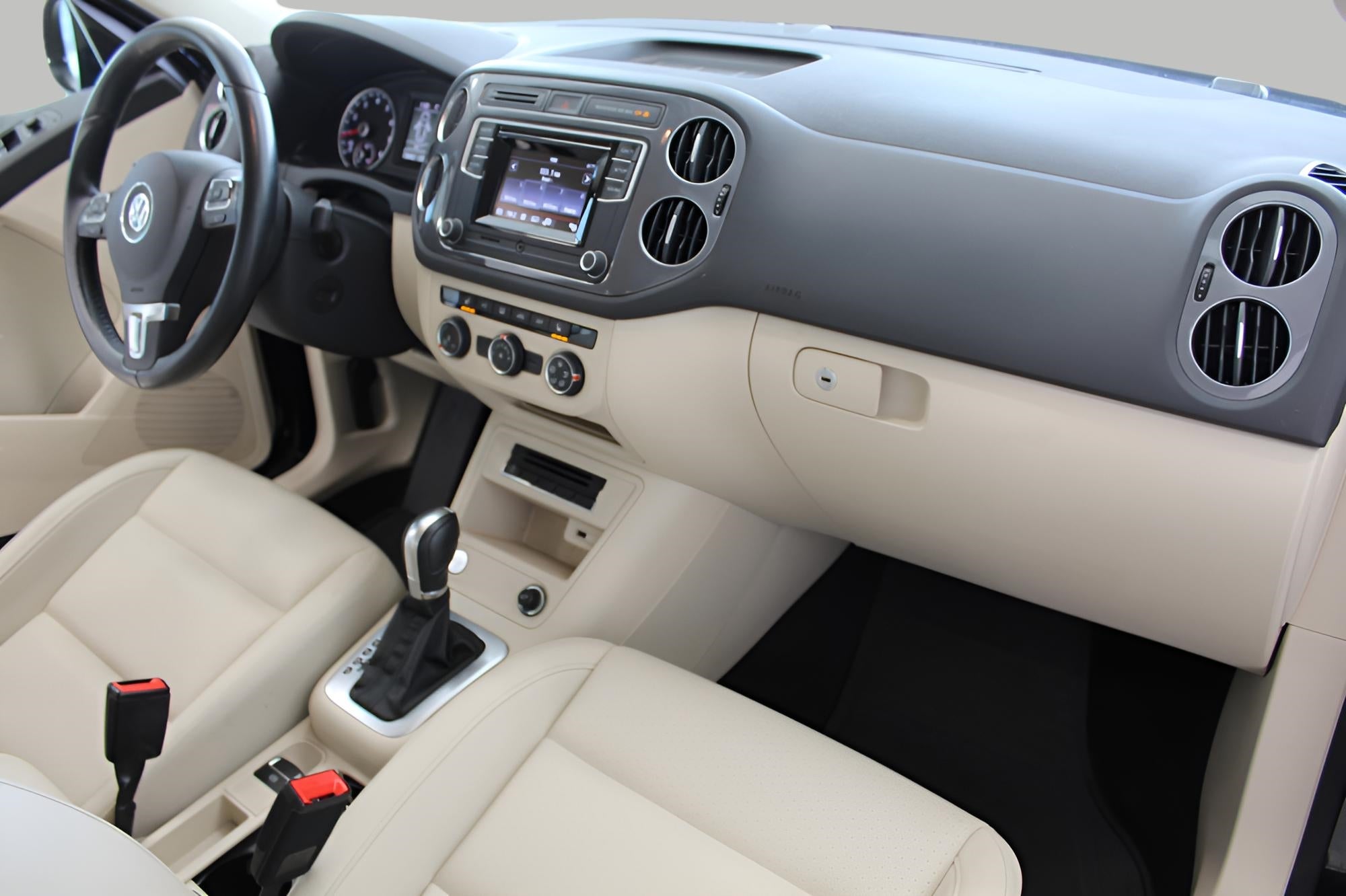 2016 Volkswagen Tiguan 4MOTION 4dr Auto SEL