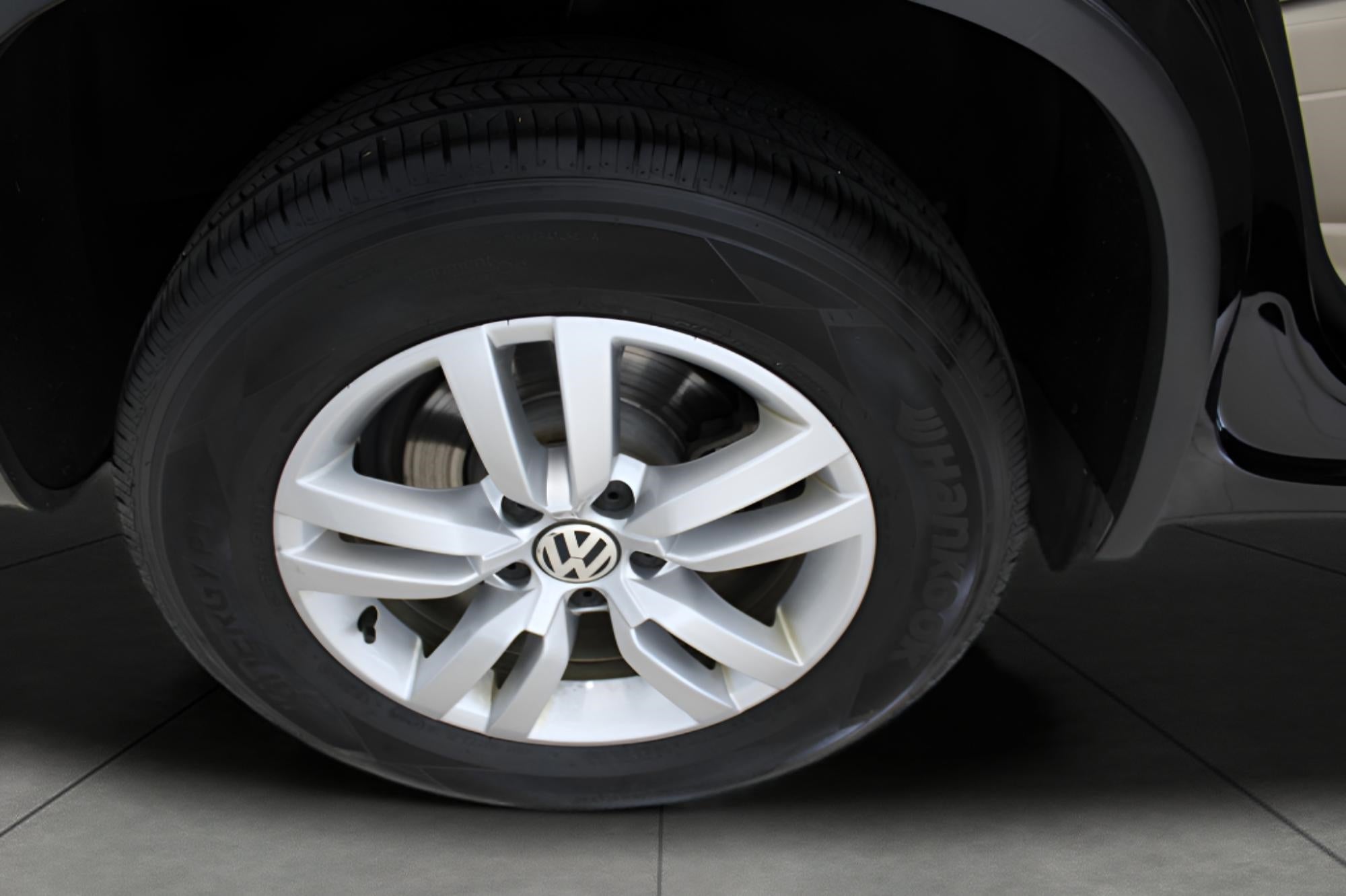 2016 Volkswagen Tiguan 4MOTION 4dr Auto SEL