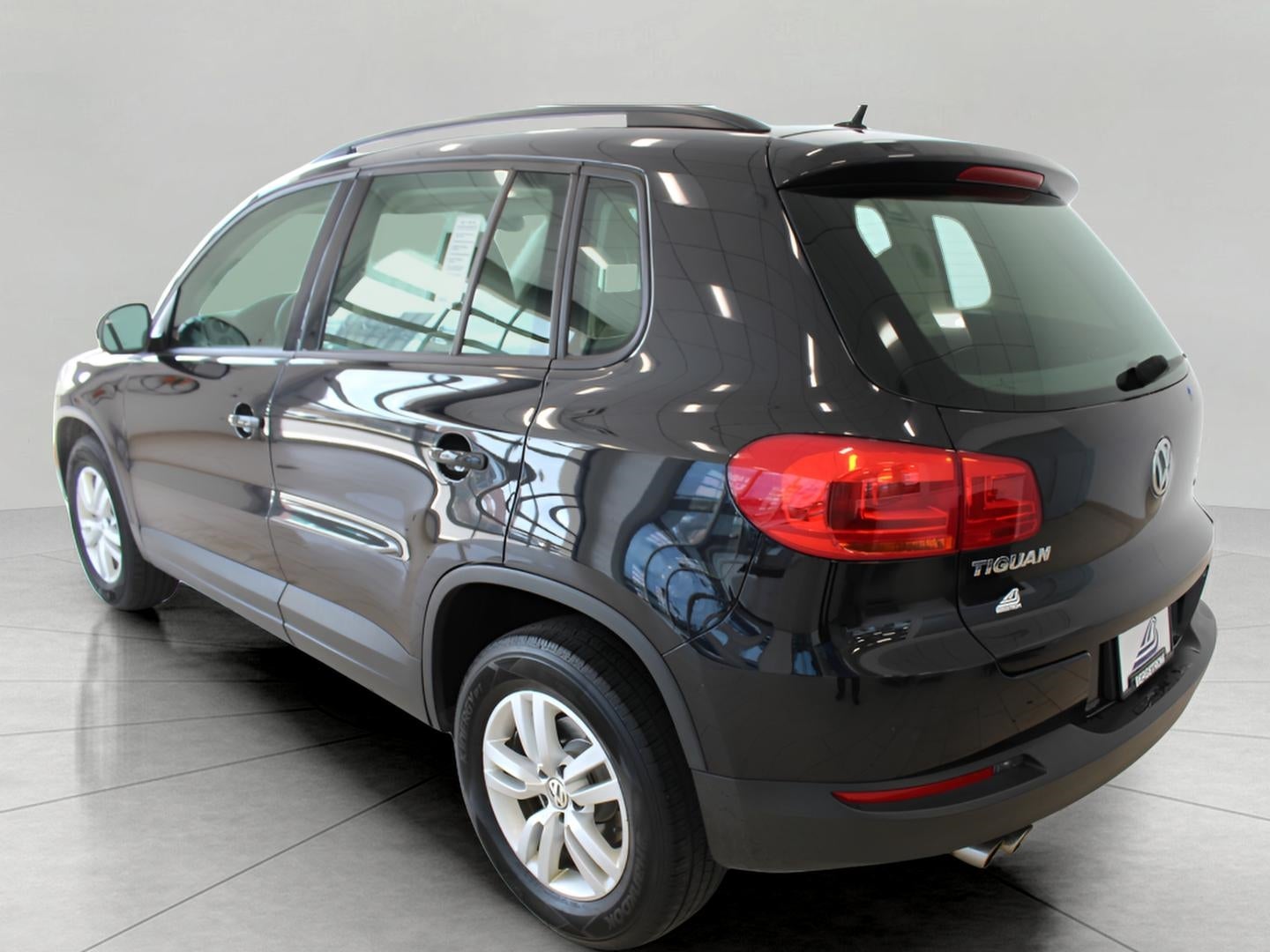 2016 Volkswagen Tiguan 4MOTION 4dr Auto SEL